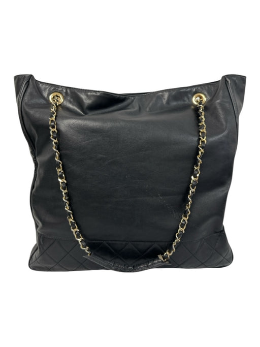 Chanel Black Leather Gold Tone Hardware Magnetic Snap Closure Quilted Detail Bag Black