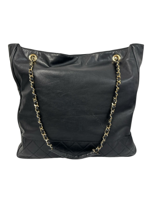 Chanel Black Leather Gold Tone Hardware Magnetic Snap Closure Quilted Detail Bag Black