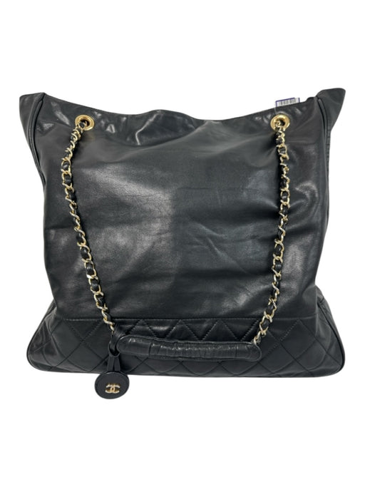 Chanel Black Leather Gold Tone Hardware Magnetic Snap Closure Quilted Detail Bag Black