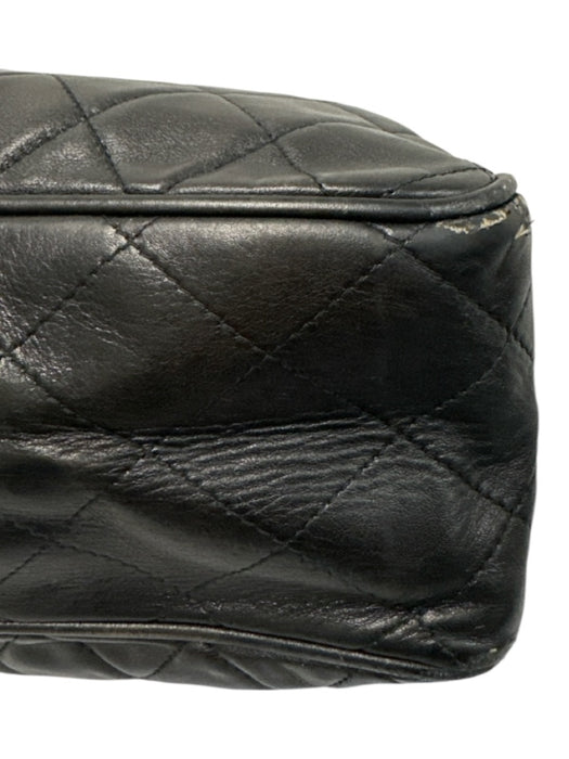 Chanel Black Leather Gold Tone Hardware Magnetic Snap Closure Quilted Detail Bag Black