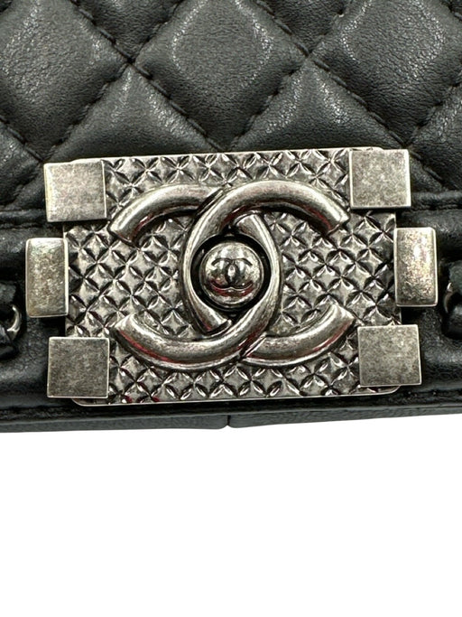 Chanel Black Leather Quilted Silver Tone Hardware Chain Detail Flap Over Bag Black / Small