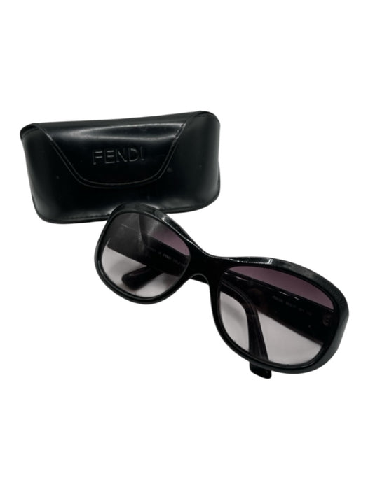 Fendi Black Oval Logo silver hardware Sunglasses Black