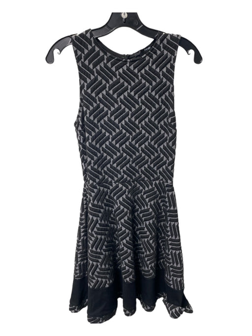 Aqua Size S Black & White Poly Blend Sleeveless Round Neck Back Zip Dress Black & White / S