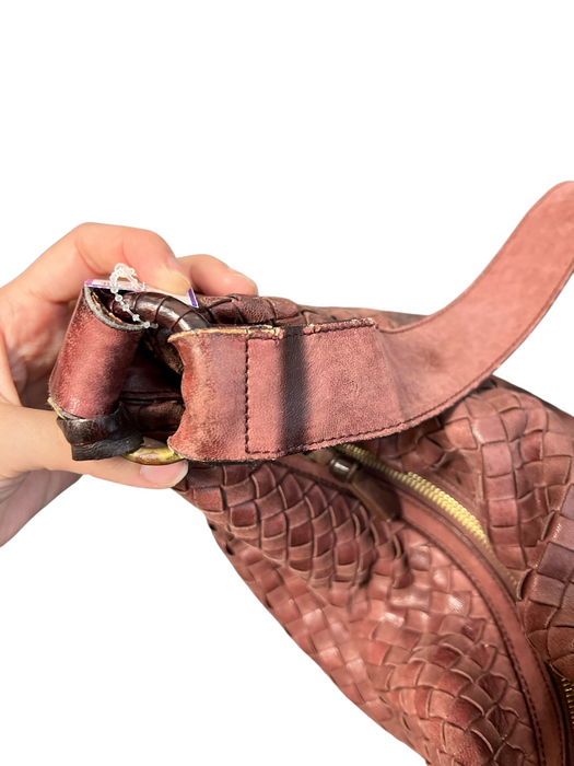 Bottega Veneta Burgundy Leather Woven Shoulder & Crossbody Straps Top Zip Bag Burgundy / Medium