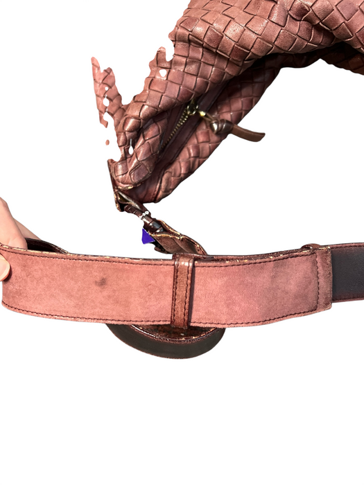 Bottega Veneta Burgundy Leather Woven Shoulder & Crossbody Straps Top Zip Bag Burgundy / Medium