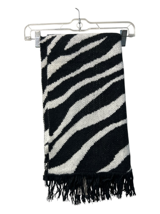 Yummy sweater co Black & White Acrylic Knit Zebra Tassle Detail scarf Black & White / L