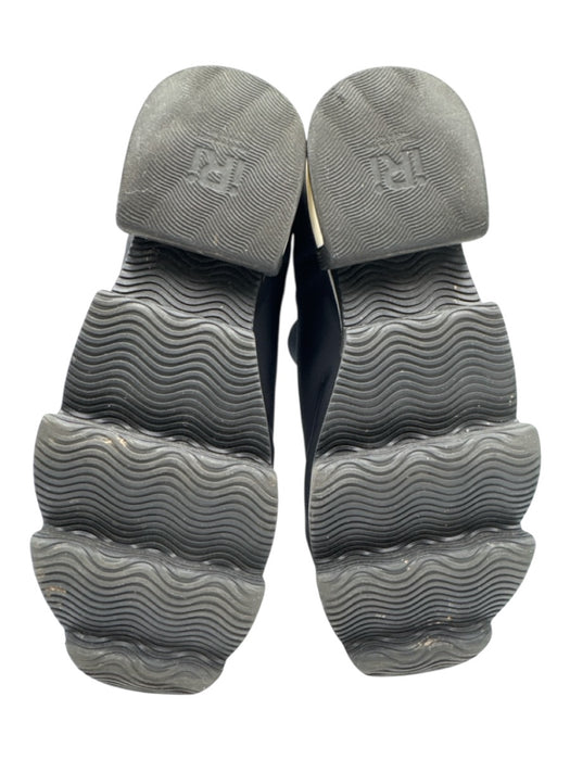 iRi Shoe Size 39 Black & White textile upper Neoprene Wavy Detail Sneakers Black & White / 39