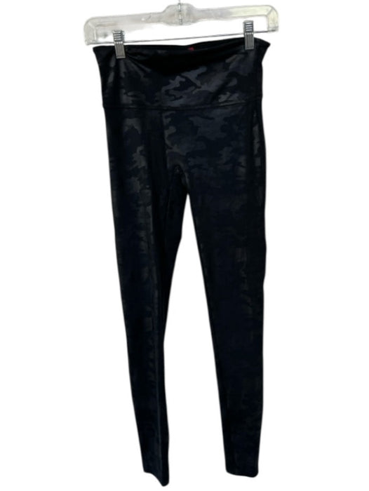 Spanx Size M Black Coated Camo Athletic Leggings Black / M