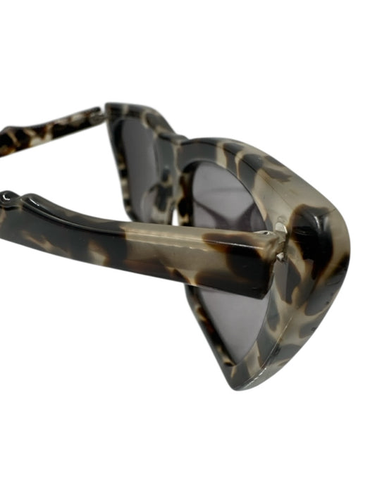 illesteva Beige & Brown Acetate Tortoiseshell Square Cat Eye Sunglasses Beige & Brown