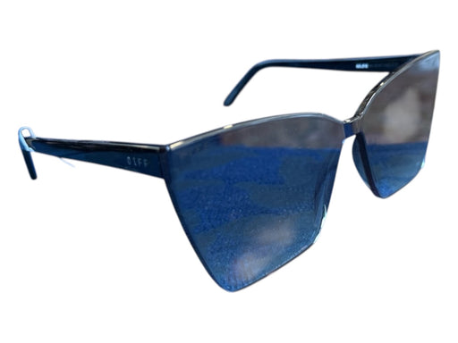 Diff Black & Gray Acetate Cat Eye Mirrored Oversized Sunglasses Black & Gray