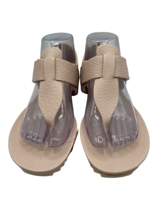 Pedro Garcia Shoe Size 37.5 Light Pink Leather Textured Thong Sandals Light Pink / 37.5