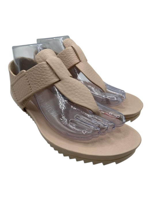 Pedro Garcia Shoe Size 37.5 Light Pink Leather Textured Thong Sandals Light Pink / 37.5