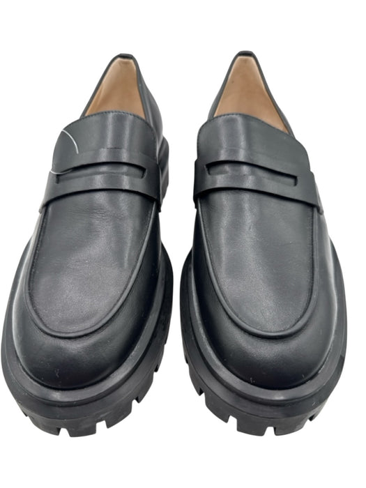 Stuart Weitzman Shoe Size 8 Black Leather Pointed Almond Toe Rubber Sole Loafers Black / 8