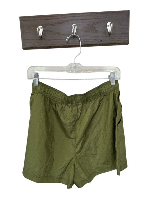 Athleta Size M Army Green Nylon Pockets Elastic Waist Athletic Shorts Army Green / M