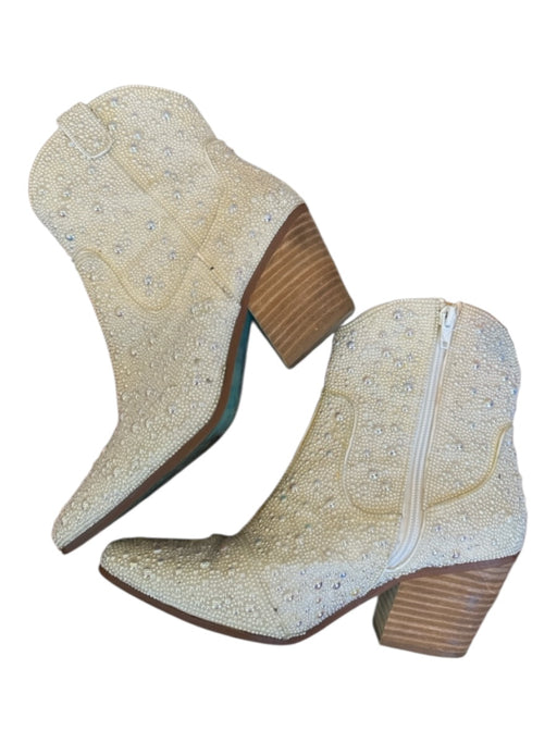 Betsy Johnson Shoe Size 7 Pearl Faux Pearl Side Zip Block Heel Cowboy Booties Pearl / 7