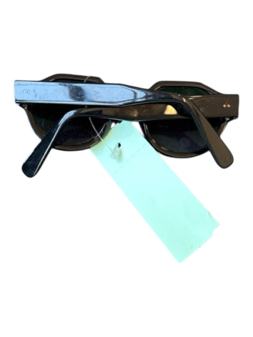 Krewe Black Round Bottom square top Sunglasses Black