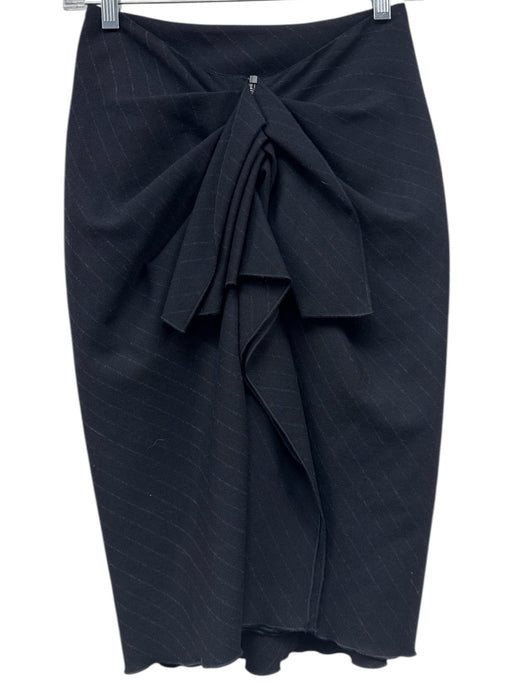 Carolina Herrera Size 4 Navy Blue & White Wool Side Zip Pin Stripe Pencil Skirt Navy Blue & White / 4