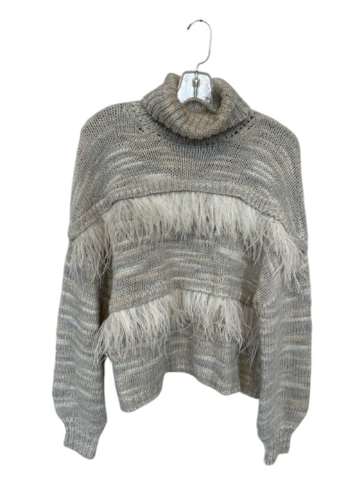 Cinq a Sept Size M Gray Wool Blend Turtle Neck Feathered Sweater Gray / M