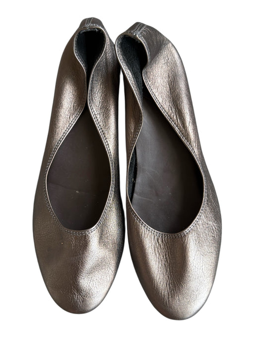 Charleston Shoe Co. Shoe Size 9 Pewter Leather Almond Toe Flats Pewter / 9