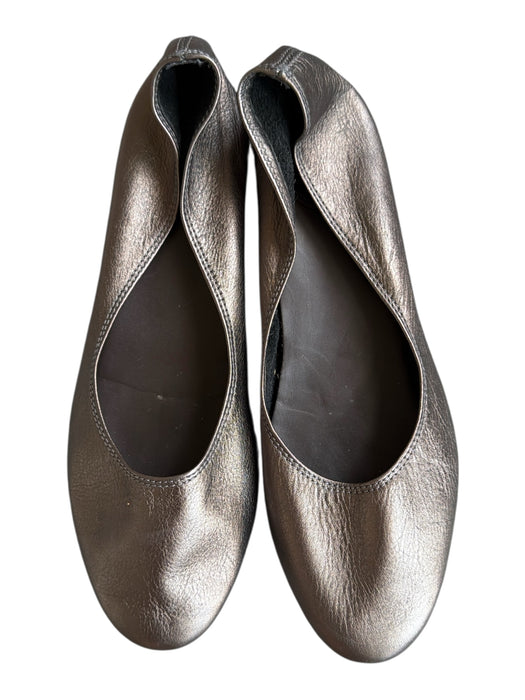 Charleston Shoe Co. Shoe Size 9 Pewter Leather Almond Toe Flats Pewter / 9
