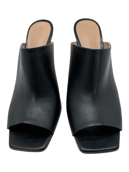 Bottega Veneta Shoe Size 40 Black & Gold Leather Peep Toe Square Toe Mule Pumps Black & Gold / 40