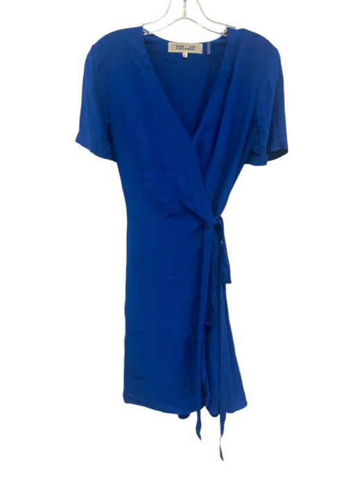Diane Von Furstenberg Size 4 Blue Viscose Short Sleeve Wrap V Neck Dress Blue / 4
