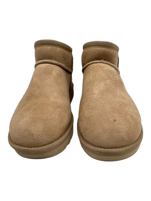 Ugg Shoe Size 6 Light Tan Suede Shearling Pull On Short Booties Light Tan / 6