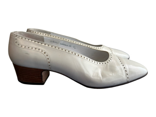 Sylvia Fiorentina Shoe Size 7.5 Off White Leather Closed toe Almond Toe Shoes Off White / 7.5