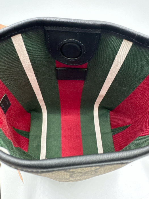 Gucci Beige & Black Coated Canvas Bucket Guccissima Magnetic Close Crossbody Bag