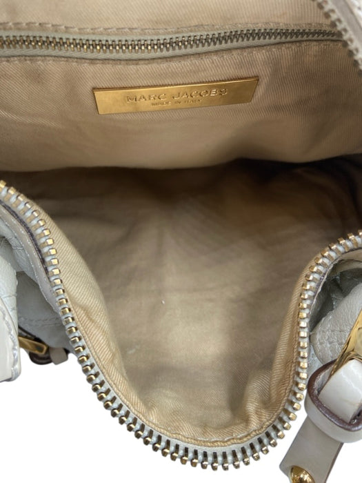Marc Jacobs Beige & Gold Leather Quilted Hobo Banana Shoulder Bag Beige & Gold / S/M