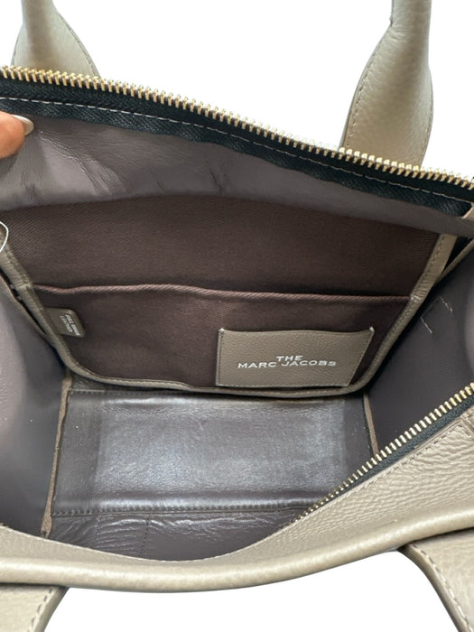 Marc Jacobs Grey Pebbled Leather Crossbody & Hand Bag Zip Close Square Bag Grey / S/M