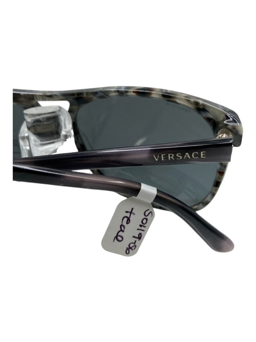 Versace Black & Gray Acetate Striped Aviator Marled Black Lenses Sunglasses Black & Gray