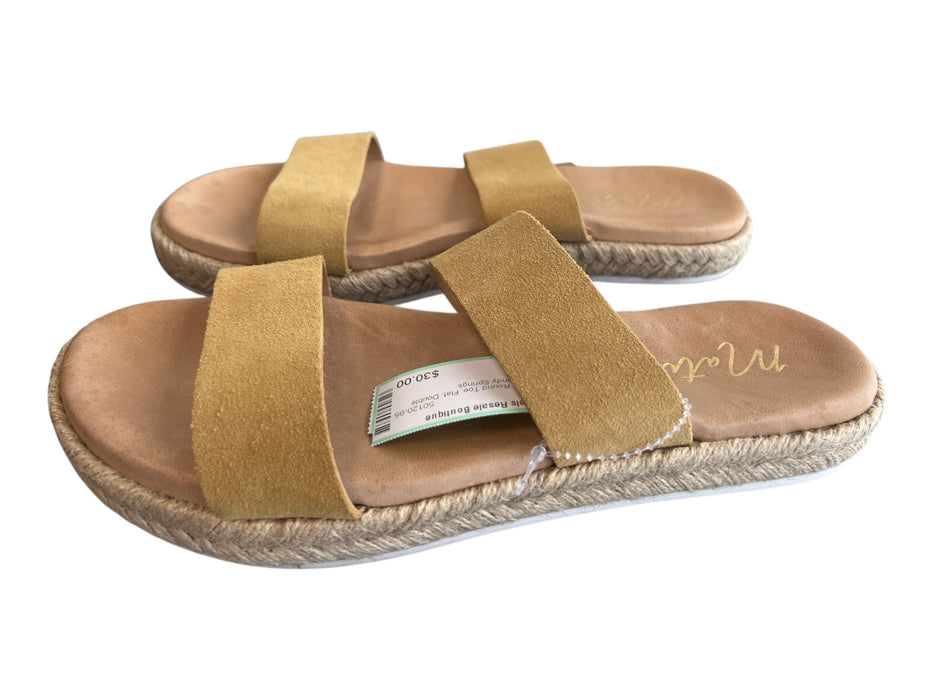 Matisse Shoe Size 10 Gold Suede Round Toe Flat Double Strap Flat Shoes Gold / 10
