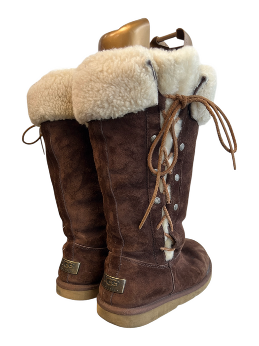 Ugg Australia Shoe Size 7 Dark Brown Suede Fleece Lining Round Toe Boots Dark Brown / 7