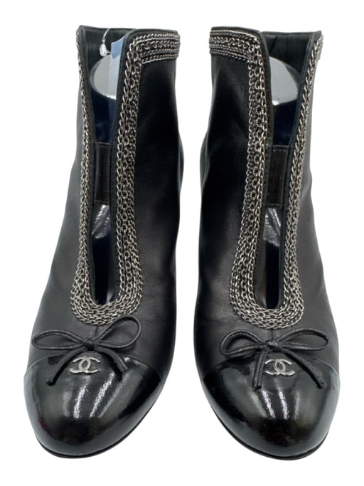 Chanel Shoe Size 41 Black Lambskin Leather Patent Toe Cap Chain Detail Booties Black / 41