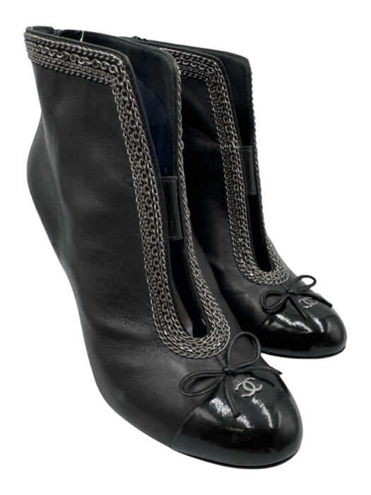 Chanel Shoe Size 41 Black Lambskin Leather Patent Toe Cap Chain Detail Booties Black / 41