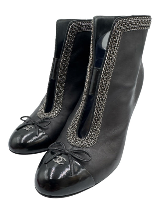 Chanel Shoe Size 41 Black Lambskin Leather Patent Toe Cap Chain Detail Booties Black / 41