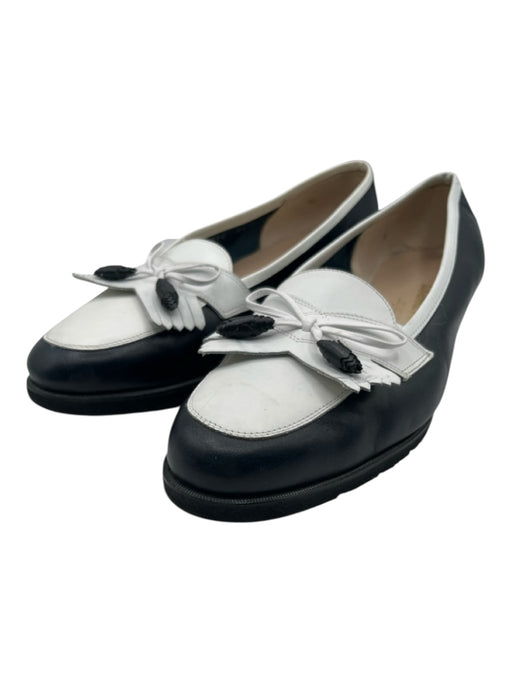 Salvatore Ferragamo Shoe Size 9.5 Navy Blue & White Leather Bow Low Heel Loafers Navy Blue & White / 9.5