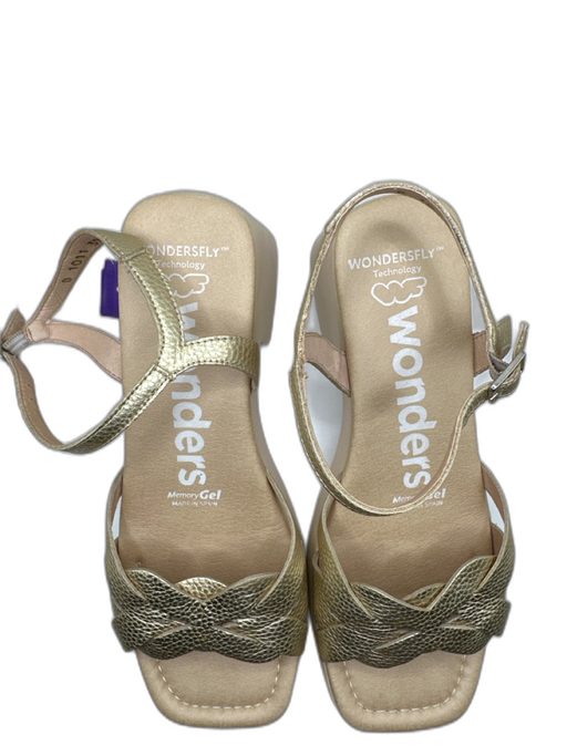 Wonders Shoe Size 39 Gold & Tan Leather Rubber Sole Block Heel Sandals Gold & Tan / 39