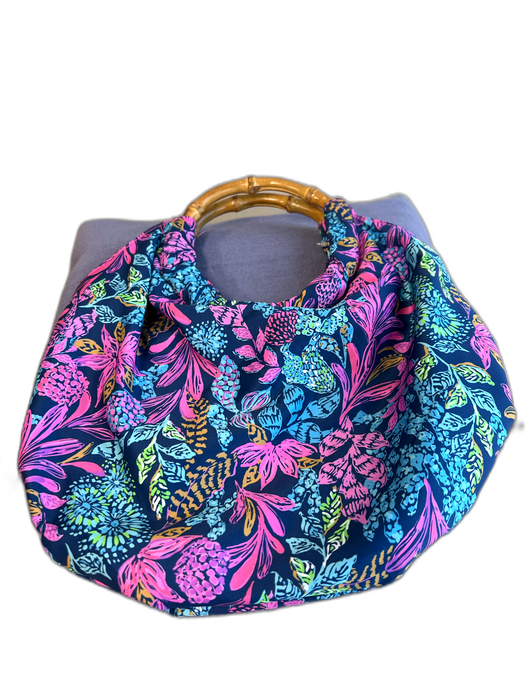 Lilly Pulitzer Blue & Multi Polyester & Cotton Bamboo Handles Logo Emblem Purse Blue & Multi