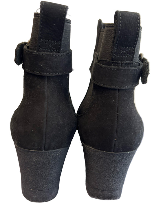 Ugg Shoe Size 9.5 Black Suede Buckle Detail Round Toe Pull On Wedge Boots