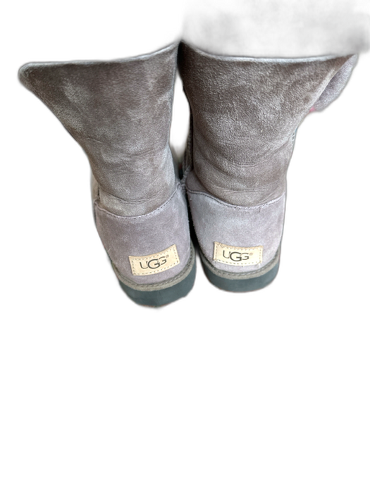 Ugg Shoe Size 8 Gray Suede Shearling Lined Boots Gray / 8