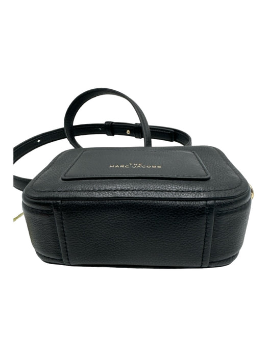 Marc Jacobs Black Leather Gold hardware Top Zip Crossbody Bag Black / XS