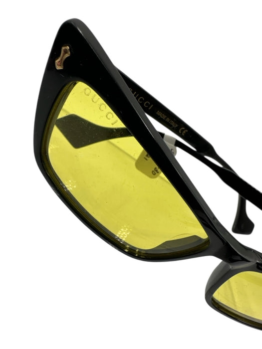 Gucci Black & Yellow Acetate Cat Eye Tinted Sunglasses Black & Yellow