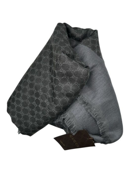 Gucci Gray Wool & Silk Logo Fringe scarf Gray / L