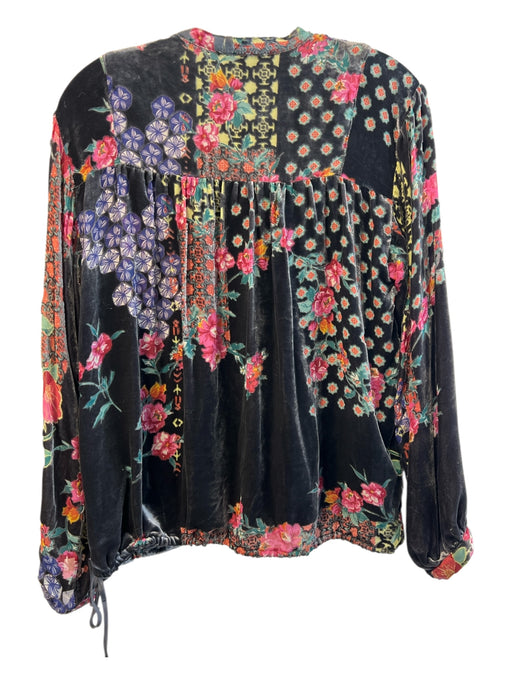 Johnny Was Size XS Grey & Multi Rayon Blend Velvet Floral Print Half Button Top Grey & Multi / XS