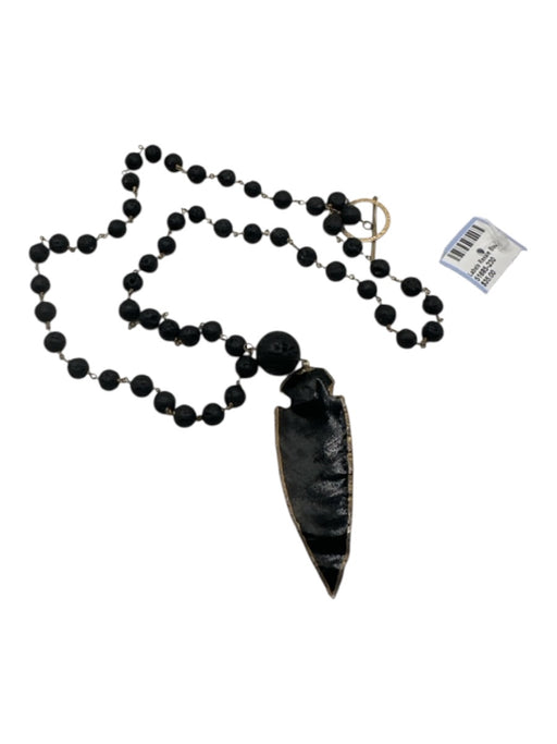 Black & Gold Lava Rock Arrow Necklace Black & Gold