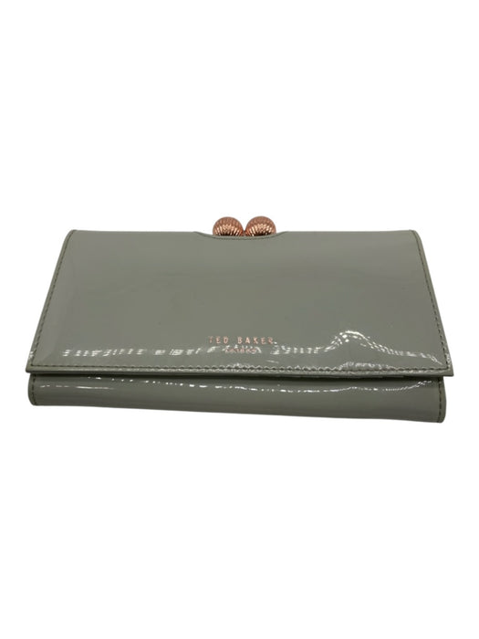 Ted Baker Pale Green Bovine Leather Snap Button Kiss Lock Back Pocket Wallets Pale Green