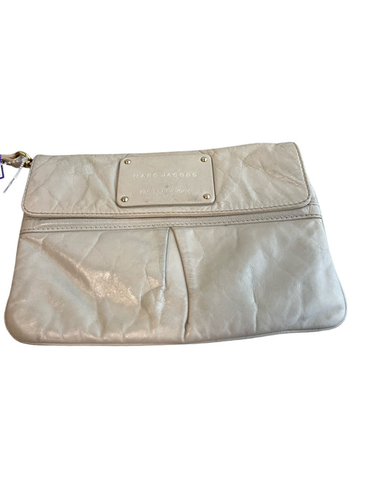 Marc Jacobs Light taupe Leather goldtone hardware Flap Snap Closure Wristlet Light taupe / Small