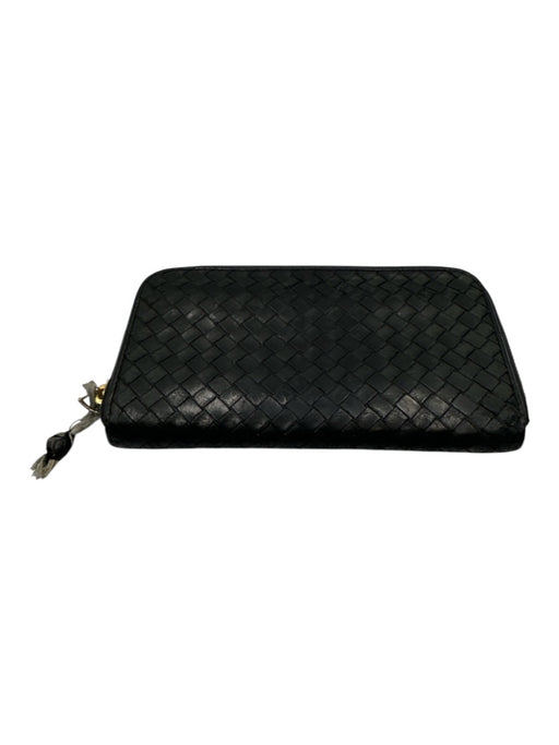 Bottega Veneta Black Leather Zip Close Woven Card holder Continental Wallets Black